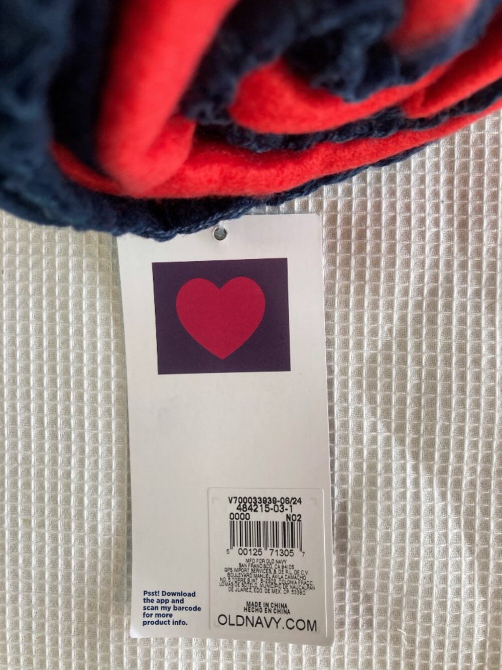 NWT Old Navy blanket with heart